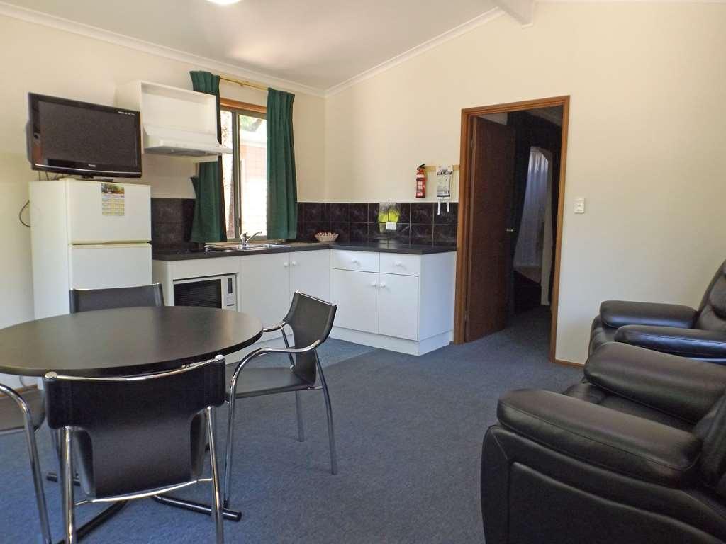 Adelaide Caravan Park - Aspen Holiday Parks Ресторан фото