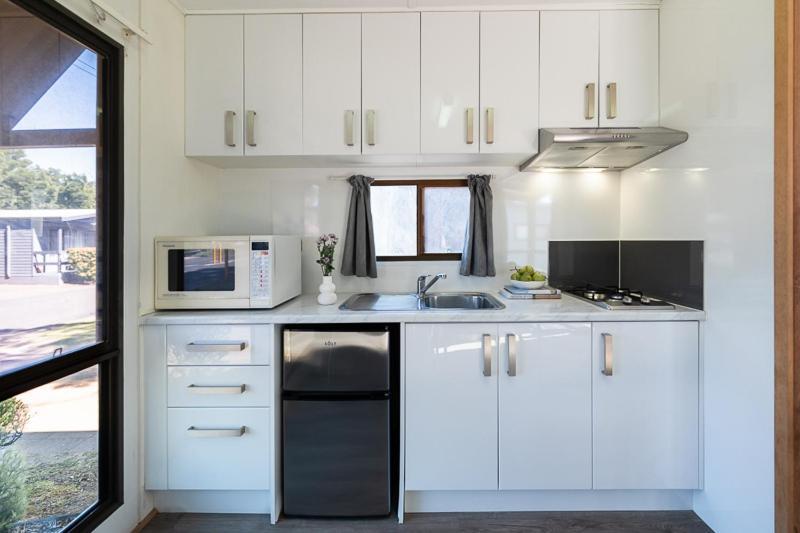 Adelaide Caravan Park - Aspen Holiday Parks Номер фото