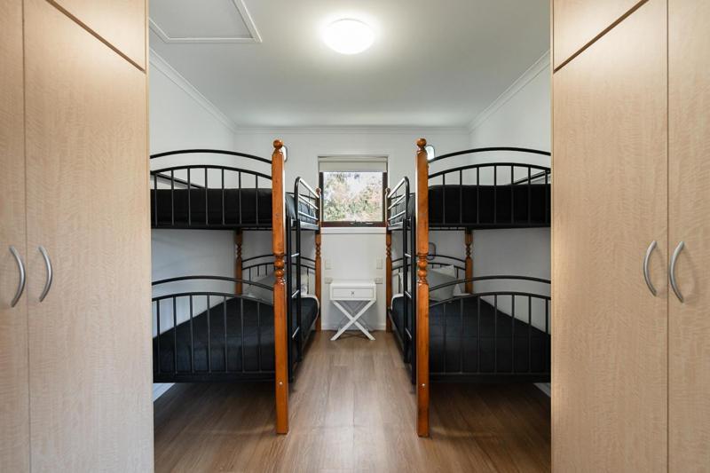 Adelaide Caravan Park - Aspen Holiday Parks Номер фото