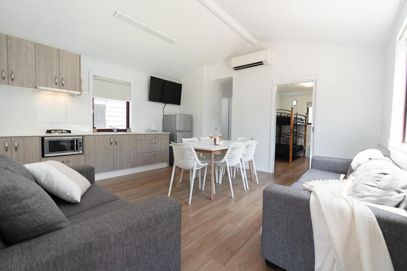 Adelaide Caravan Park - Aspen Holiday Parks Номер фото