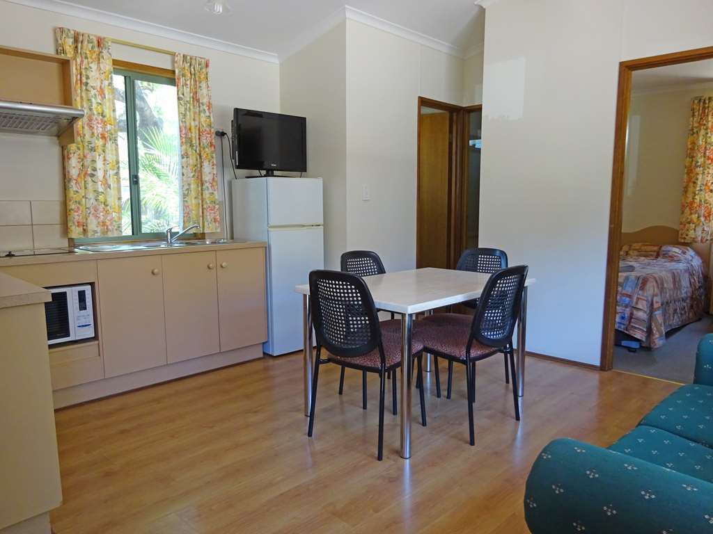 Adelaide Caravan Park - Aspen Holiday Parks Номер фото
