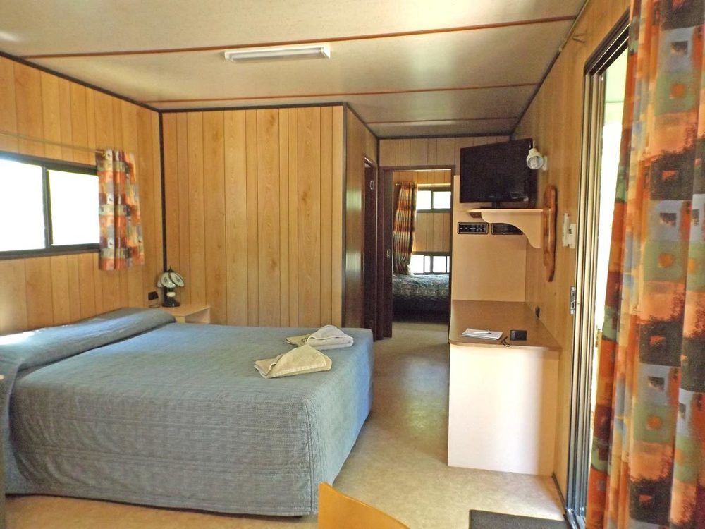 Adelaide Caravan Park - Aspen Holiday Parks Экстерьер фото