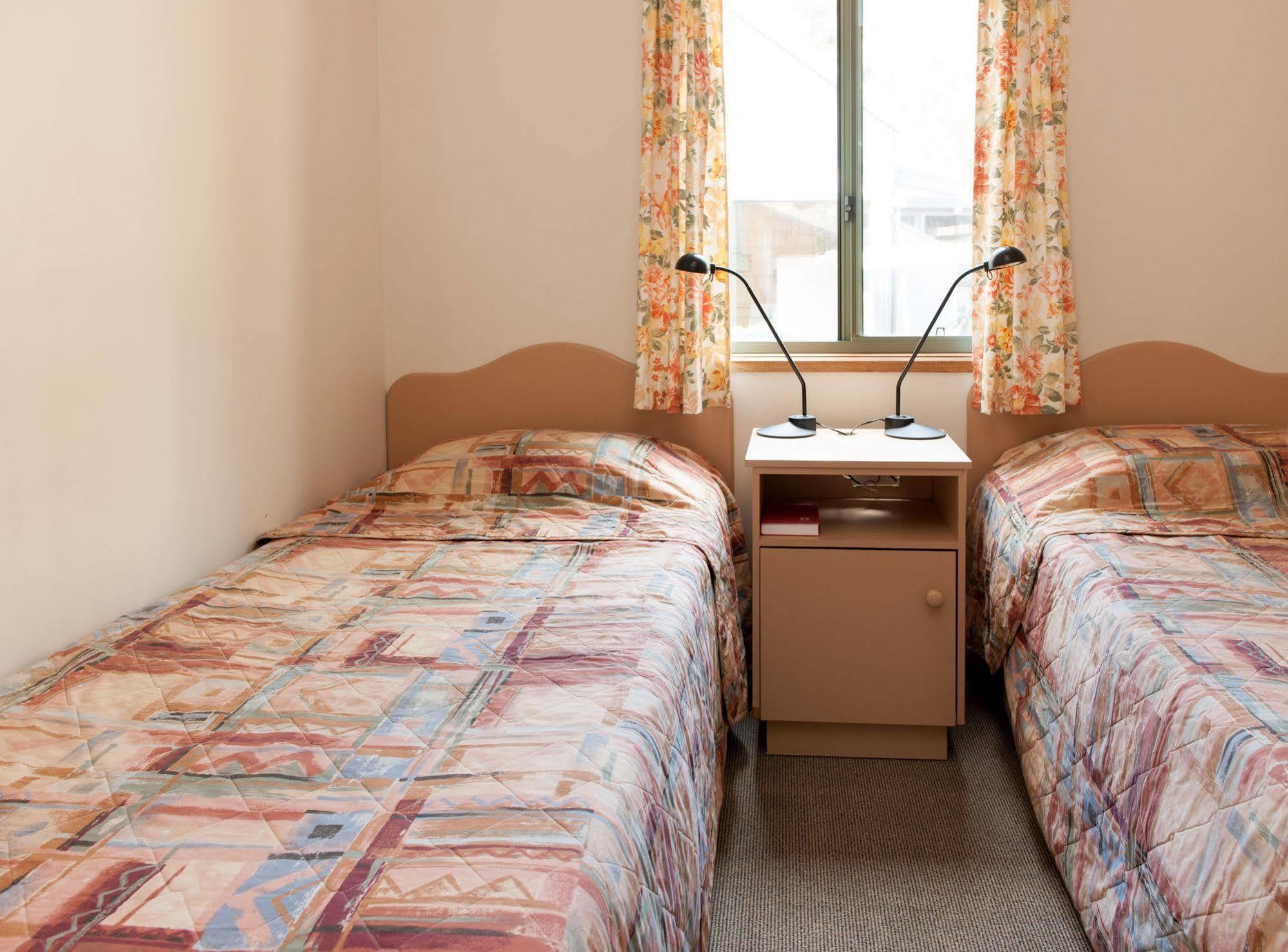 Adelaide Caravan Park - Aspen Holiday Parks Экстерьер фото